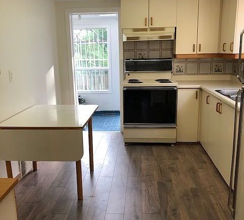 4th image of 52A Rockcliffe Blvd