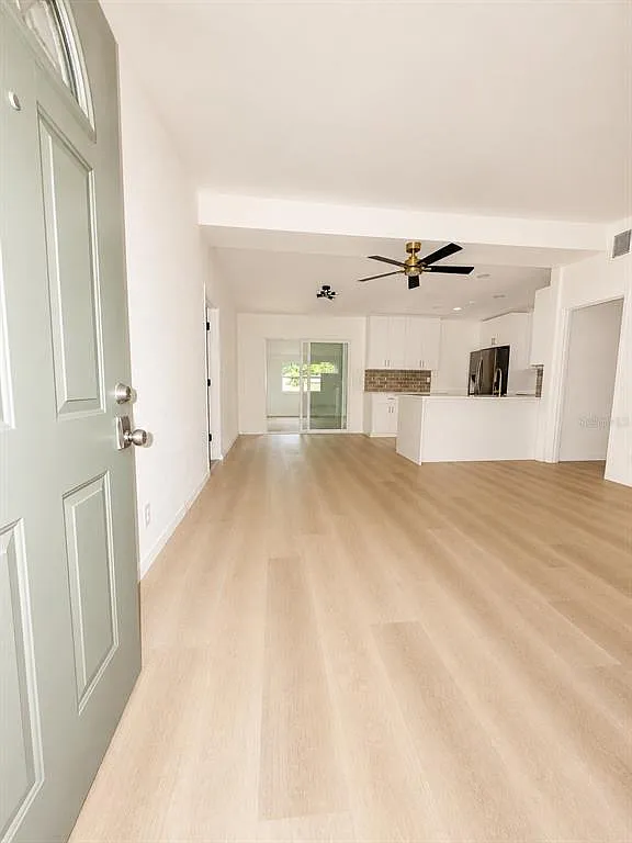 4 bed, 2.5 bath, 1511 sqft, $2,500 — Photo 2