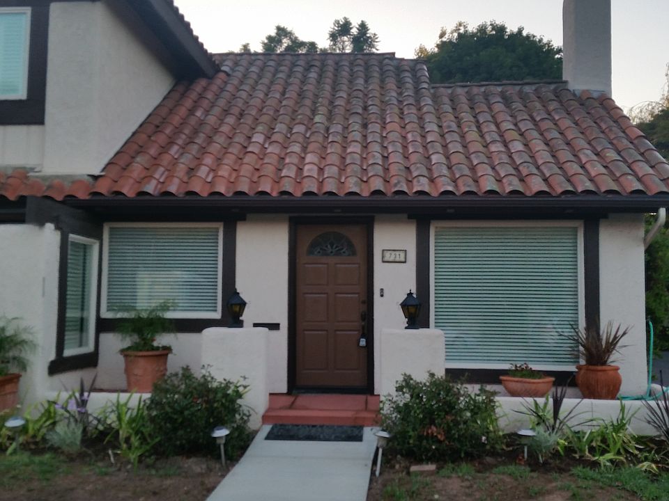 1st image of 731 Calle De Los Amigos