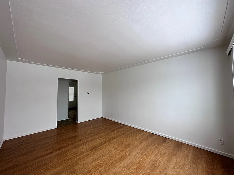 120 Clive Rd #4 — Photo 11