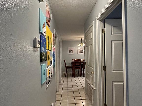 4th image of 305 W 16th Ct APT A