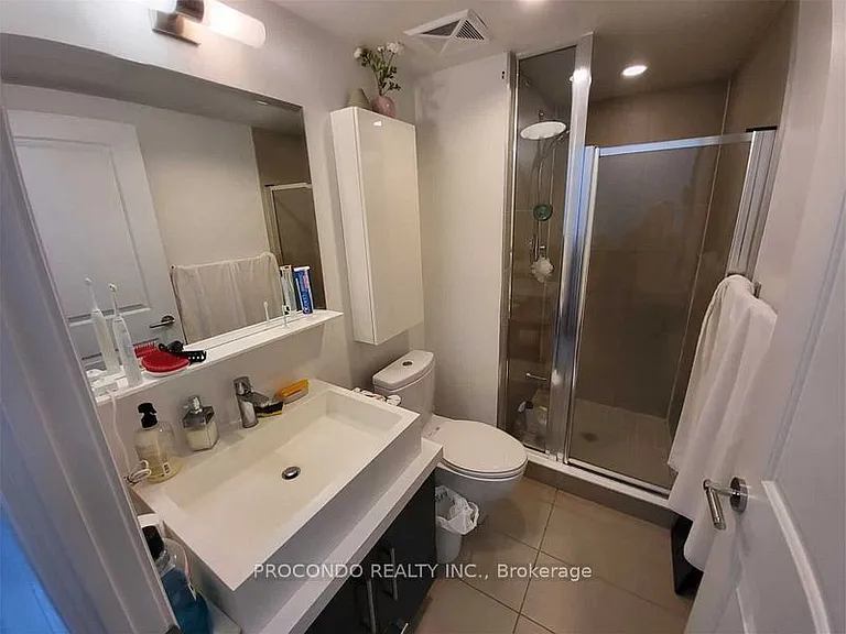1080 Bay St #2307 — Photo 7