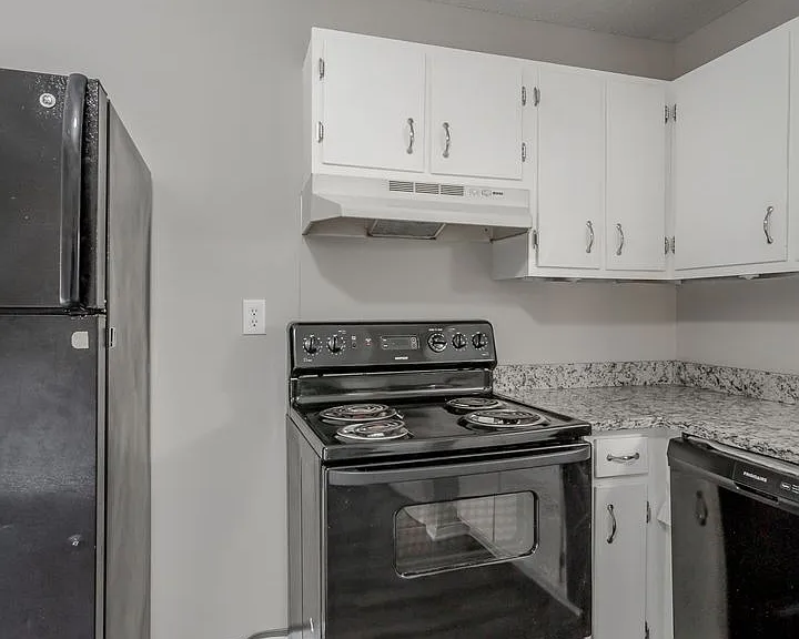 113 Goodson Ave — Photo 10