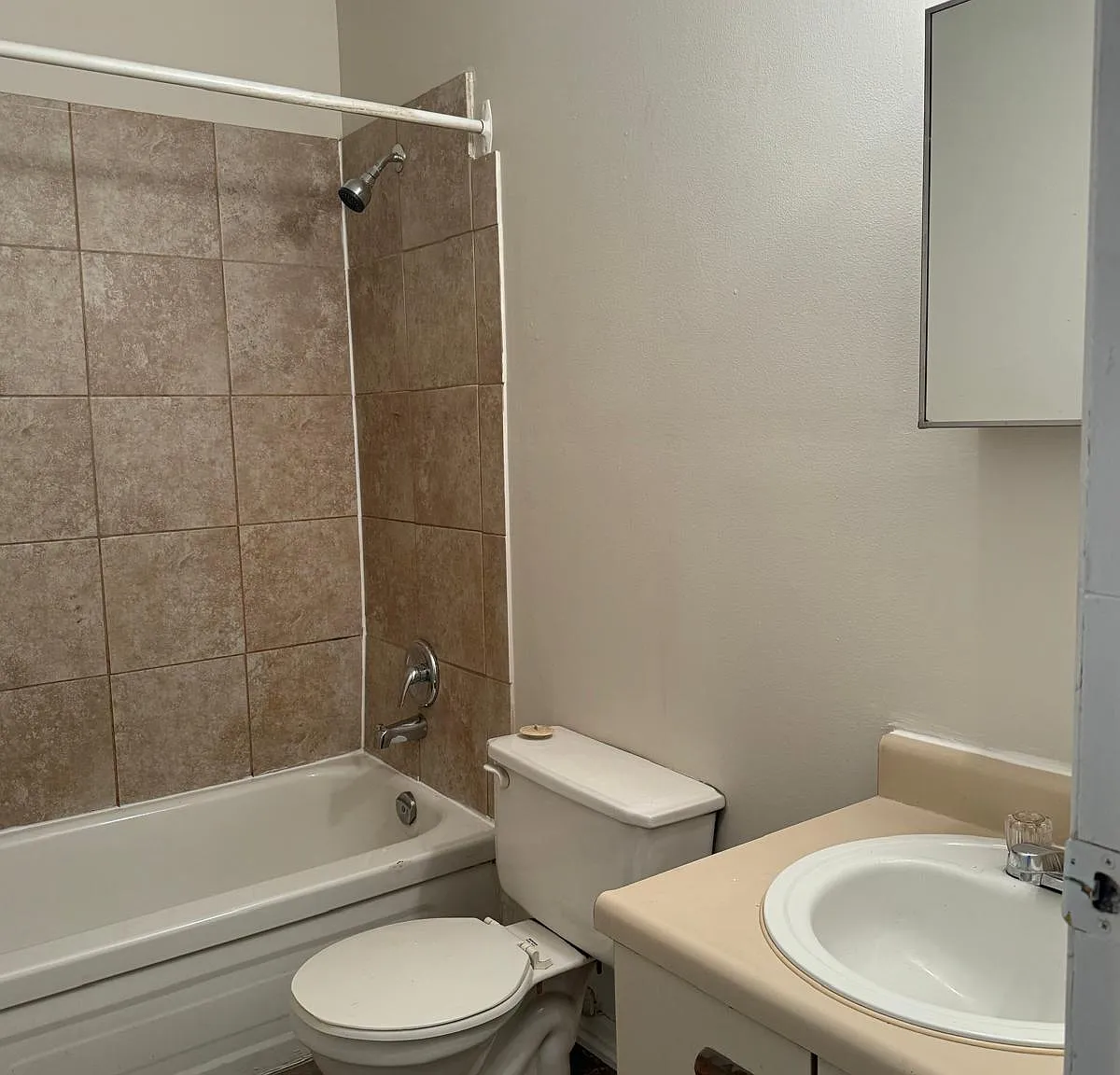 1 bed, $1,195 — Photo 4