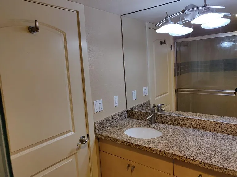 801 National City Blvd #416 — Photo 15