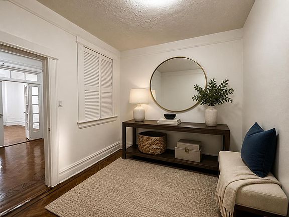 3rd image of 8820 86th St