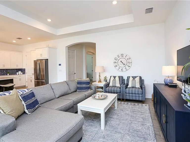 14656 Kelson Cir — Photo 42