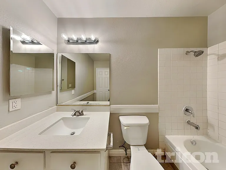 271 Princess Ann Ct — Photo 14
