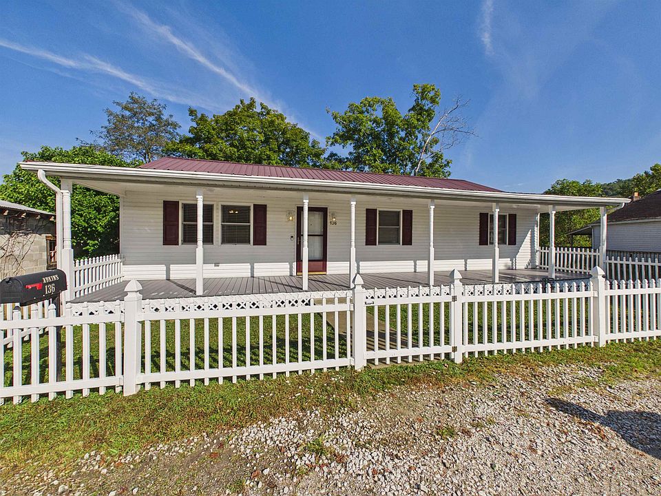 1st image of 136 Roanoke Cir