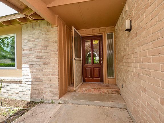 5th image of 9602 Ravensworth Dr