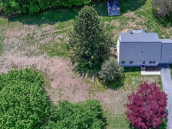 4th image of 385 Mount Carmel Rd