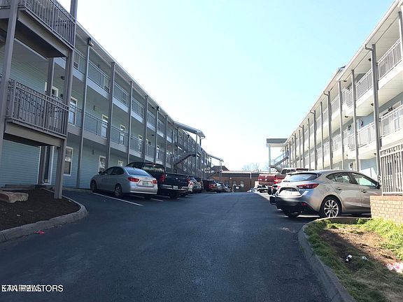 5th image of 1607 Queen Anne Way