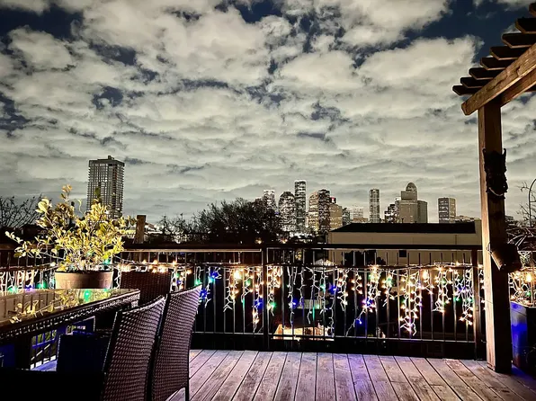 1015 Stanford St, Houston, TX 77019