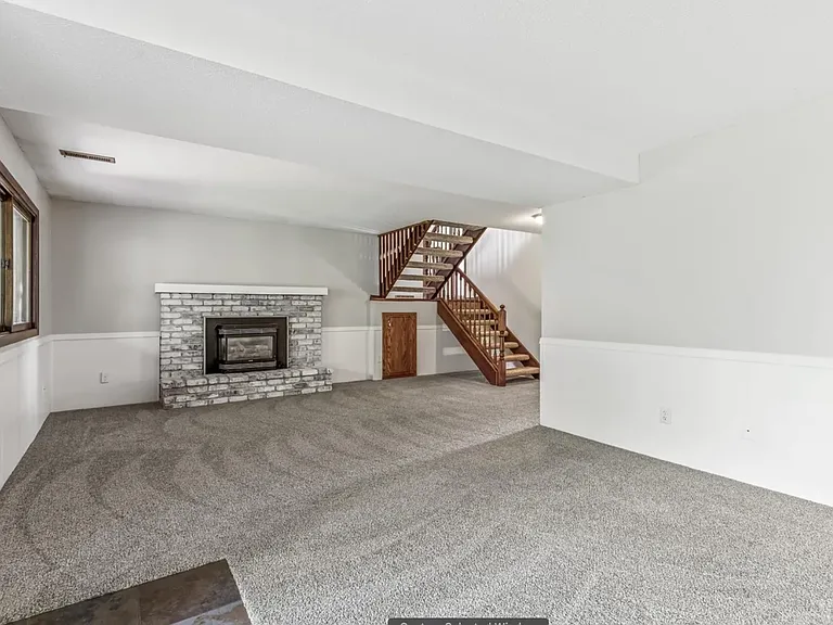 7316 Candlewood Dr N — Photo 4