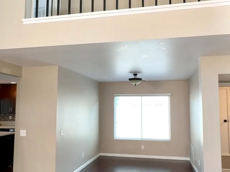 2126 Shoreview Pl — Photo 6