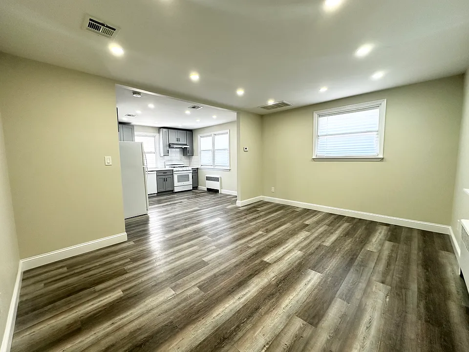 19 Dorothea Pl