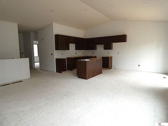 4th image of 310 Walnut St