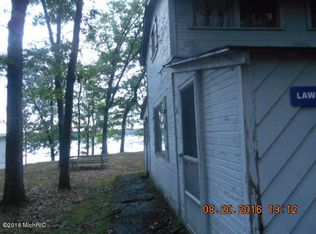6884 E Oak St, Fountain, MI 49410