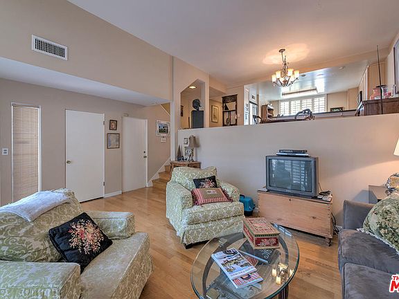 3rd image of 4214 W Kling St