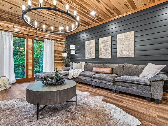 5th image of 2765 Green Mountain Way