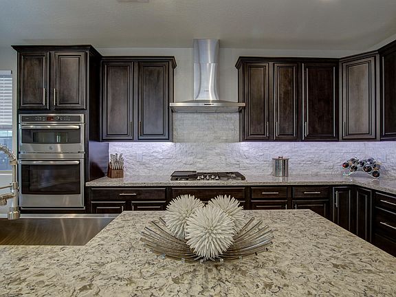 2nd image of 2412 W Gloria Ln