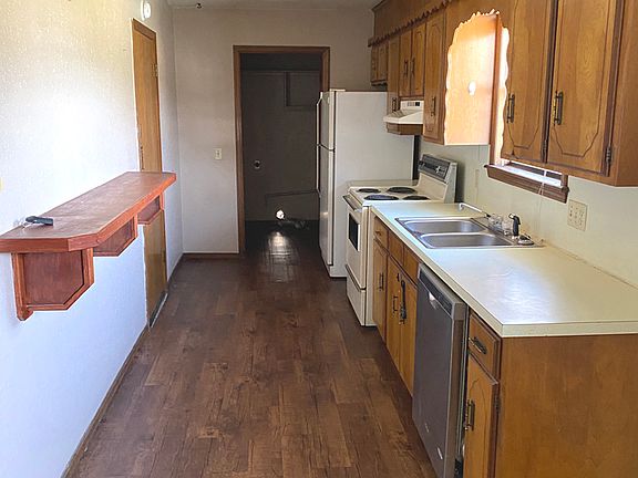 3rd image of 1014 Gerri Dr