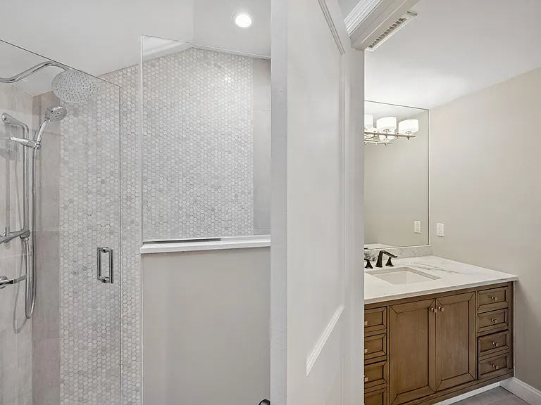 570 Hampton Rd #22 — Photo 16