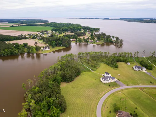 465 Pointe Vista Drive, Elizabeth City, NC 27909