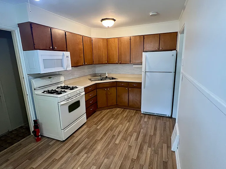 126 Minnesota St — Photo 8