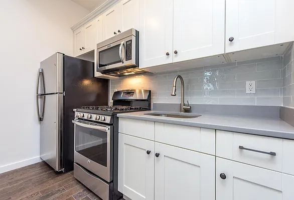 Rented by Nooklyn NYC LLC | media 23