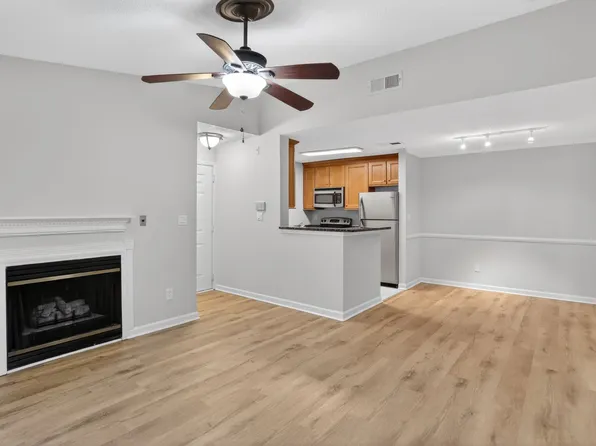 307 Granville Ct, Sandy Springs, GA 30328