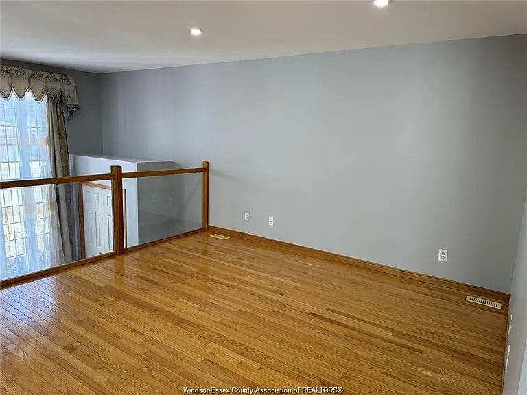 2643 Carissa Ave #UPPER — Photo 4