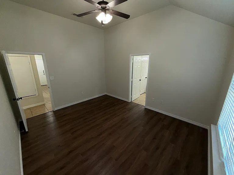 1022 Canyon Rdg — Photo 9