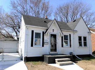 15754 Evergreen Ave, Eastpointe, MI 48021