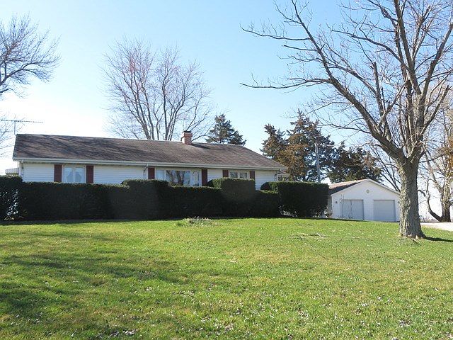 1st image of 3654-1945 North St