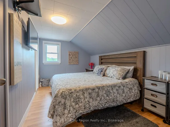 23 S Shore Rd, East Ferris, ON P0H 1B0