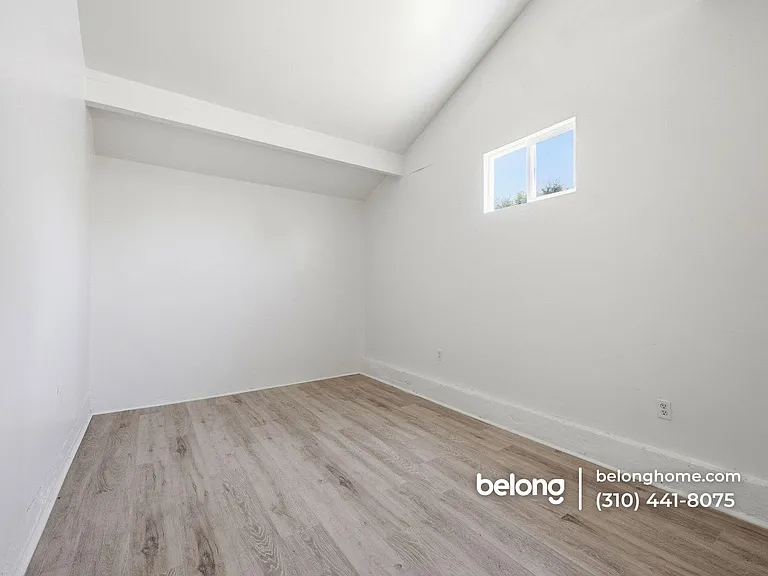8133 Gentry Ave — Photo 7