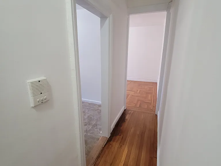 2305 Creston Ave #3B — Photo 17