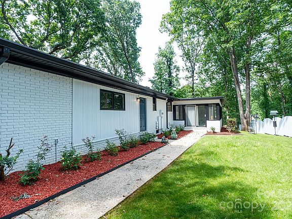 4th image of 4600 Easthaven Dr