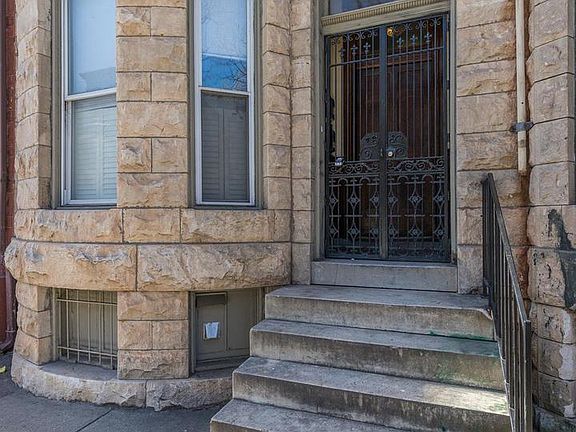 5th image of 1708 Saint Paul St #1R