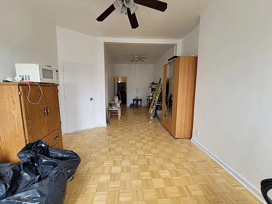 Rented by Capri Jet Realty Corp | media 4