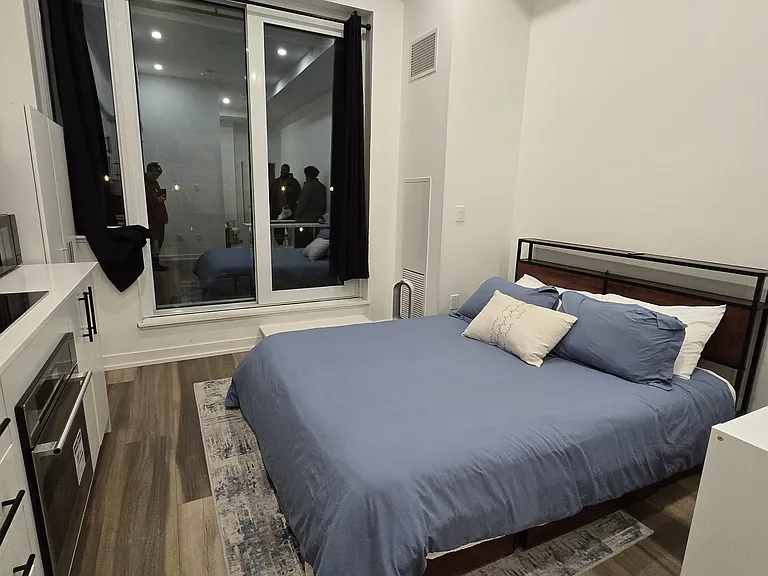 5 Wellington St S #208 — Photo 16