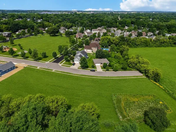 2628 Oak Meadow Dr, Madison, WI 53711