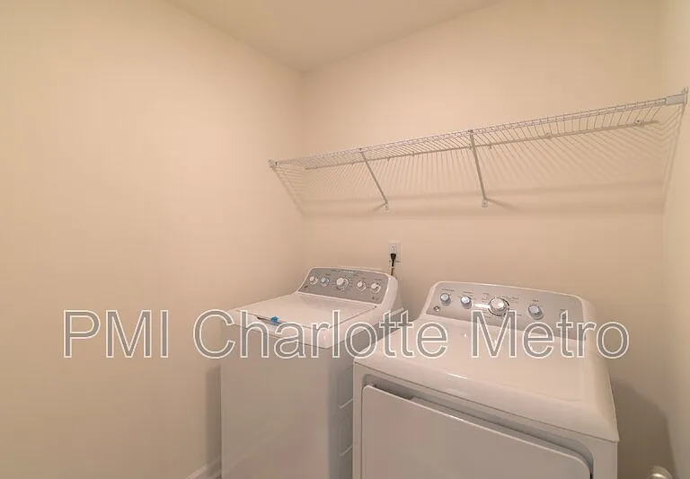 7139 Bentz St — Photo 9