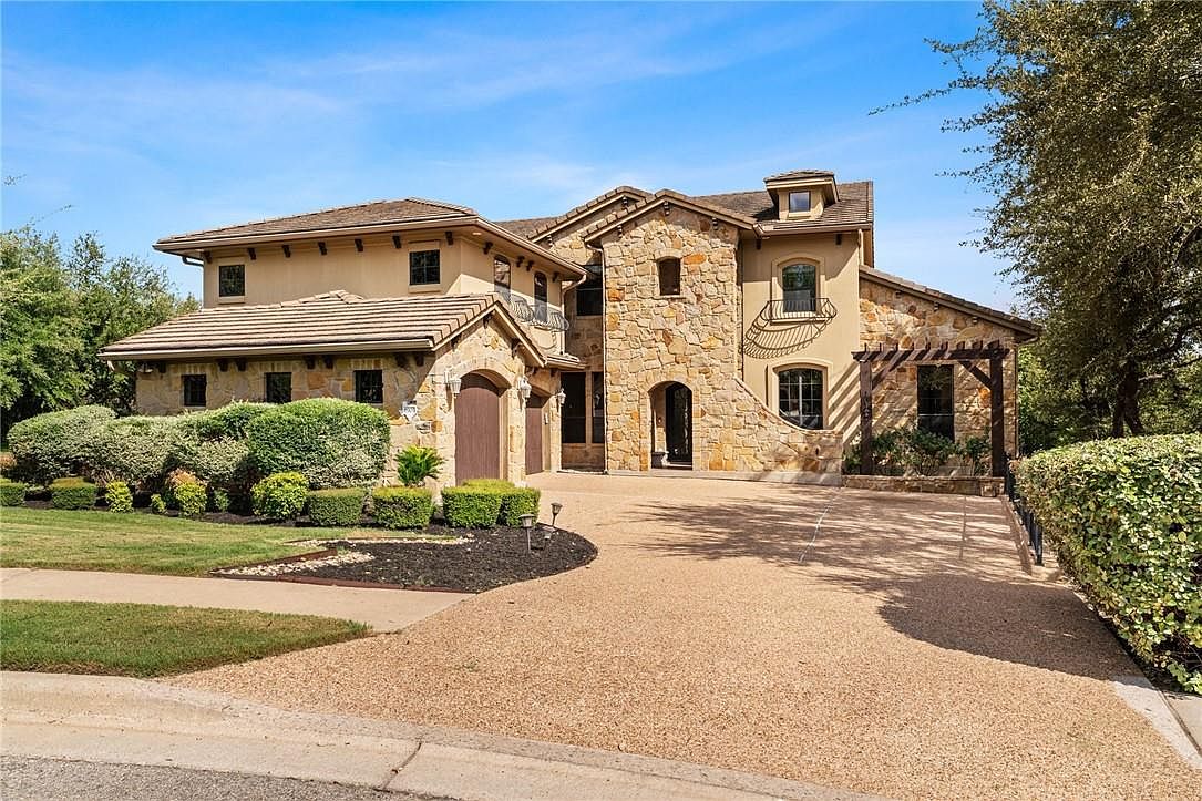 1905 Holiday Hills Cv