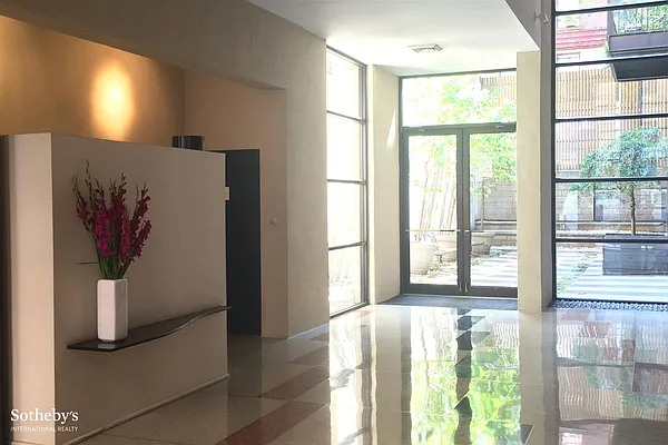 Sold by Sotheby's International Realty | media 9