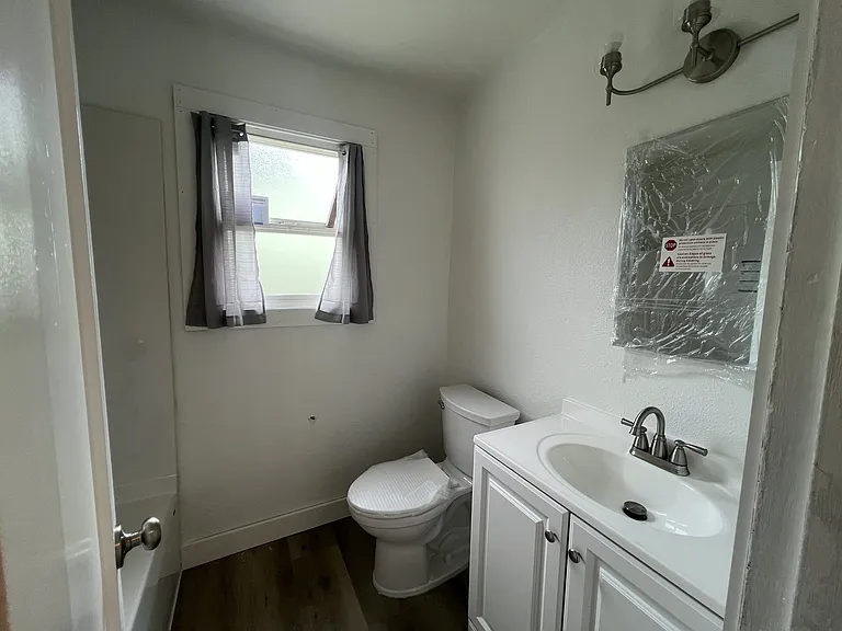 Main Bathroom