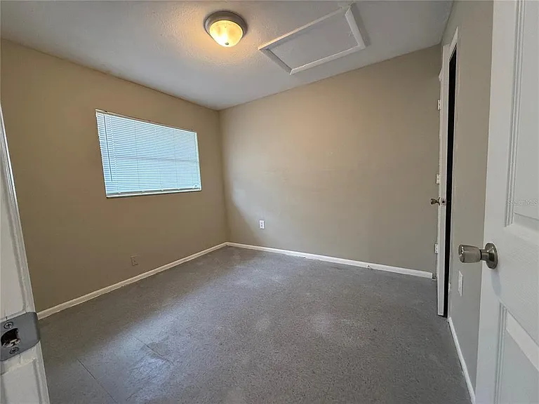 114 Court St SW — Photo 5
