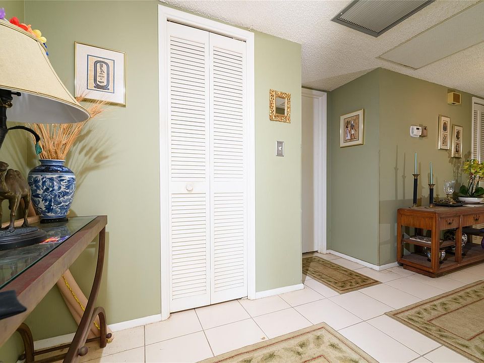 1st image of 545 Oaks Lane #310