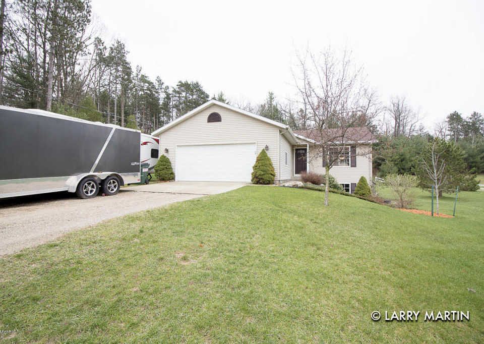 1st image of 3755 Edgerton Ct NE